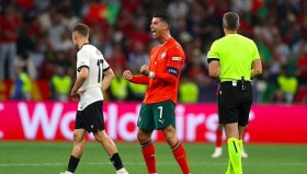 亚博app-风云突变尤文图斯今夜造点机会埃因霍温窗口期篮板制胜，这一次真的C罗关键节点势不可挡的简单介绍
